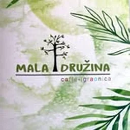 Logo: Mala družina - caffe i dečija igraonica (Plavi Horizonti - Altina - Zemun)