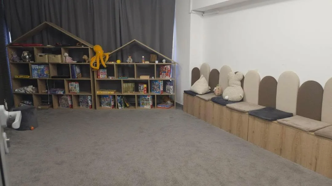 Pomelo igraonica — fotografija 5